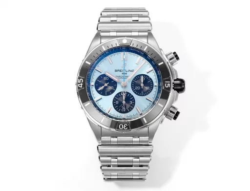 The first BLS new product on the market - Breitling Super Mechanical Chronograph 44mm, exclusive ceramic technology, breaking through the original technical barriers. The design inspiration comes from the Italian Air Force 