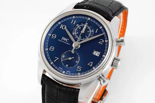 Aps new Portuguese chronograph. The new customized integrated module restores the functions of the chronograph minute hand and the chronograph hour hand on the same small dial. The watch size 42*13.5mm is exactly the same as the original size. The cal89361 movement is copied, and all functions are fully realized, including the operation feel and calendar adjustment method, which are completely consistent with the original movement. The new customized machine has outstanding stability, comparable to the large three-hand, no after-sales worries, welcome everyone to play with it