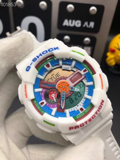 GA-110 Hand-raise Light Casio G-SHOCK--Classic shockproof dial design👍In stock and shipped immediately, 45-degree automatic hand-raise light function with strong visual impact🙈LCD liquid crystal display💡Stopwatch speed function accurate to 1/1000 second⌛Shockproof📣Anti-magnetic💥200 meters waterproof🏊48 city time📲Countdown⏳Alarm clock⏰Fully automatic calendar and other powerful functions