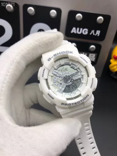 GA-110 Hand-raise Light Casio G-SHOCK--Classic shockproof dial design👍In stock and shipped immediately, 45-degree automatic hand-raise light function with strong visual impact🙈LCD liquid crystal display💡Stopwatch speed function accurate to 1/1000 second⌛Shockproof📣Anti-magnetic💥200 meters waterproof🏊48 city time📲Countdown⏳Alarm clock⏰Fully automatic calendar and other powerful functions