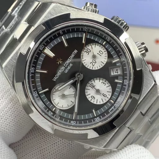 Vacheron Constantin Overseas Chronograph 5500V/110A-B075 watch equipped with a customized version of Cal. 5200 chronograph automatic mechanical movement, double-sided sapphire 42.5mm Vacheron Constantin