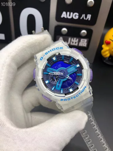 GA-110 Hand-raise Light Casio G-SHOCK--Classic shockproof dial design👍In stock and shipped immediately, 45-degree automatic hand-raise light function with strong visual impact🙈LCD liquid crystal display💡Stopwatch speed function accurate to 1/1000 second⌛Shockproof📣Anti-magnetic💥200 meters waterproof🏊48 city time📲Countdown⏳Alarm clock⏰Fully automatic calendar and other powerful functions