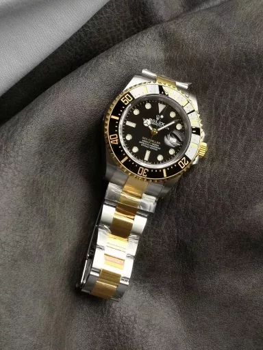 VS Limited Edition Recommendation: Rolex Sea-Dweller series m126603-0001 watch, stainless steel and gold case and bracelet, gold, 60-minute progressive scale unidirectional rotating outer ring, with scratch-resistant Cerachrom ceramic bezel, gold-coated numbers and scales, black glossy, fine matte, 18ct gold hour markers, easy-to-read Chromalight luminous (long-lasting blue light); 18ct gold hands, easy-to-read Chromalight luminous (long-lasting blue light), equipped with 3235 automatic machinery, 43 mm.