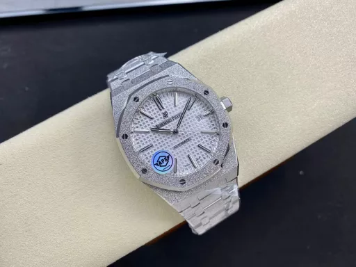 APS 15410 new product, frosted gold watchAudemars Piguet frosted gold craft is commonly known as hammered gold craft, also known as 