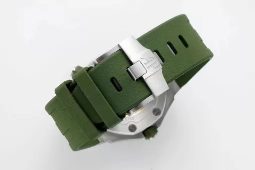 IPF creates classics - the king of diving, Audemars Piguet 15710! 3120 integrated movement, creating the strongest replica inside and outsideThe case is polished multiple times, just to match the angular data, and the material feels consistent;The strongest movement plate is polished, and the color is automatically supported by 18K rose gold with special color adjustment;The most user-friendly loose head grain buffer area ensures that it matches the original design;The most three-dimensional and neat disk 