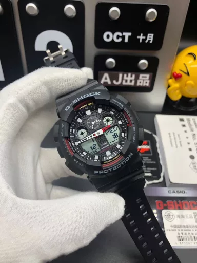 GA-110 Hand-raise Light Casio G-SHOCK--Classic shockproof dial design👍In stock and shipped immediately, 45-degree automatic hand-raise light function with strong visual impact🙈LCD liquid crystal display💡Stopwatch speed function accurate to 1/1000 second⌛Shockproof📣Anti-magnetic💥200 meters waterproof🏊48 city time📲Countdown⏳Alarm clock⏰Fully automatic calendar and other powerful functions