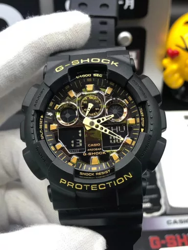 GA-110 Hand-raise Light Casio G-SHOCK--Classic shockproof dial design👍In stock and shipped immediately, 45-degree automatic hand-raise light function with strong visual impact🙈LCD liquid crystal display💡Stopwatch speed function accurate to 1/1000 second⌛Shockproof📣Anti-magnetic💥200 meters waterproof🏊48 city time📲Countdown⏳Alarm clock⏰Fully automatic calendar and other powerful functions