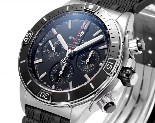 The first BLS new product on the market - Breitling Super Mechanical Chronograph 44mm, exclusive ceramic technology, breaking through the original technical barriers. The design inspiration comes from the Italian Air Force 