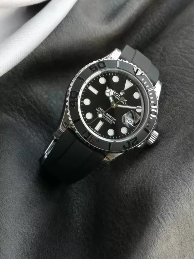 VS limited edition recommendation, Rolex Yacht-Master series m226659-0002 watch, stainless steel case with natural rubber strap, bidirectional rotating 60-minute scale outer ring with matte black Cerachrom ceramic bezel, polished three-dimensional numbers and scales, black lacquer, 18ct white gold hour markers, easy-to-read Chromalight luminous (long-lasting blue light), 18ct white gold hands, easy-to-read Chromalight luminous (long-lasting blue light), 3235 automatic machinery, 42 mm.