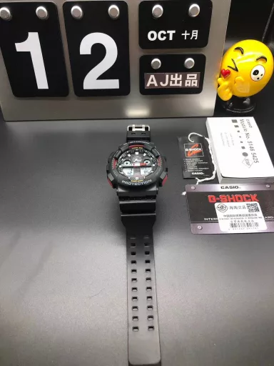GA-110 Hand-raise Light Casio G-SHOCK--Classic shockproof dial design👍In stock and shipped immediately, 45-degree automatic hand-raise light function with strong visual impact🙈LCD liquid crystal display💡Stopwatch speed function accurate to 1/1000 second⌛Shockproof📣Anti-magnetic💥200 meters waterproof🏊48 city time📲Countdown⏳Alarm clock⏰Fully automatic calendar and other powerful functions