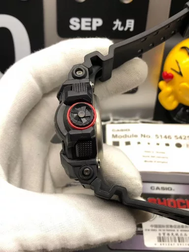 GA-400 hand-raise light Casio G-SHOCK--classic shockproof dial design👍In stock and shipped immediately, 45-degree automatic hand-raise light function with strong visual impact🙈LCD liquid crystal display💡Stopwatch speed function accurate to 1/1000 second⌛Shockproof📣Anti-magnetic💥200 meters waterproof🏊48 city time📲Countdown⏳Alarm clock⏰Fully automatic calendar and other powerful functions