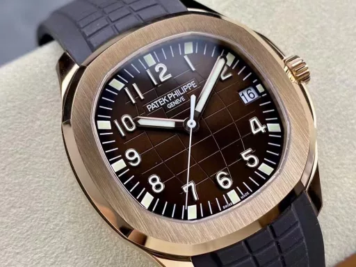 3K Patek Philippe Grenade 5168 42mm upgraded version, upgraded 330 movement and upgraded new watch buckle, the original molded buckle is not the ordinary version on the market. Patek Philippe Grenade launched the upgraded original machine noiseless engraving version. Detailed upgrade interpretation: 1. The upgraded movement is fully engraved, clear and not worn, and the texture is extreme. 2. Upgraded automatic rotor, using Swiss ultra-precision bearings, the industry's unprecedented rotor installation process. Achieve 100% noise reduction. 3. Original movement, no fake plate, no fake balance wheel, no fake ruby ​​3k factory completely reproduced the 3.3mm out-of-print high-quality 330SC movement. 4. The upgraded dial Arabic numerals are super bright, and the overall brightness is harmonious and consistent. 5. Upgraded imported rubber strap, the feel and visual effect are comparable to the original. It remains anti-corrosion, deodorizing, durable and corrosion-resistant in extreme cold and high temperature conditions. 6. The calendar window of each watch is horizontally aligned, without any slant or obstruction. 7. The smoothness of the gear adjustment of the crown has been adjusted many times to the best state. This makes the upgraded version of the grenade smooth in adjusting the time and winding. 8. The thickness of the entire watch has been upgraded to 8.3 mm, perfectly achieving the thinnest mechanical watch on the entire network, which is equivalent to the original thickness. It is extremely comfortable to wear. 9. The Patek Philippe logo on the clasp has been upgraded, and it is perfectly aligned. There is no deviation or displacement. Patek Philippe 5168 grenade produced by WK-3K factory, upgraded original machine without noise engraving version.