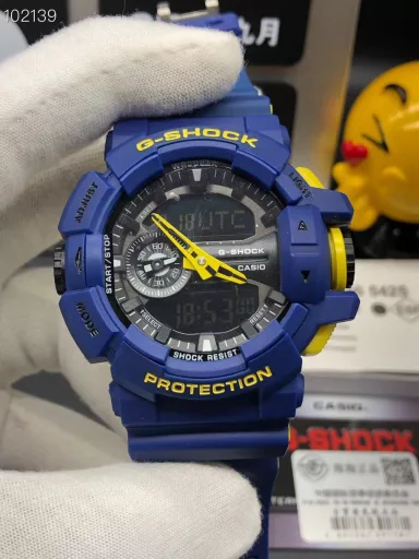 GA-400 hand-raise light Casio G-SHOCK--classic shockproof dial design👍In stock and shipped immediately, 45-degree automatic hand-raise light function with strong visual impact🙈LCD liquid crystal display💡Stopwatch speed function accurate to 1/1000 second⌛Shockproof📣Anti-magnetic💥200 meters waterproof🏊48 city time📲Countdown⏳Alarm clock⏰Fully automatic calendar and other powerful functions