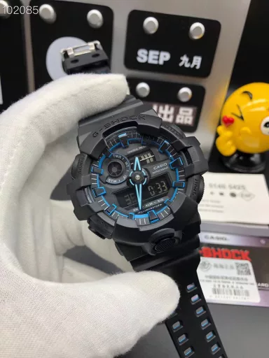Hot selling GA-710 hand-raise light Casio G-SHOCK--classic shockproof dial design👍In stock and shipped immediately, 45-degree automatic hand-raise light function with strong visual impact🙈LCD liquid crystal display💡Stopwatch speed function accurate to 1/1000 second⌛Shockproof📣Anti-magnetic💥200 meters waterproof🏊48 city time📲Countdown⏳Alarm clock⏰Fully automatic calendar and other powerful functions📆