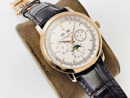 The highest version on the market, Vacheron Constantin Historical Masterpiece Series 3100V/000R_B422 Perpetual Calendar Multi-Function Watch!1⃣️Equipped with the same movement as the original, the balance wheel is exactly the same as the original, and all functions can be used normally.2⃣️Improved the curvature of the four corners of the case, the dial color curvature is more consistent, the 12 scales are polished more delicately, and the overall look is closer to the counter!3⃣️Paired with Italian cowhide to make the wrist more comfortable!TWS Factory boutique replica, please appreciate your appreciation