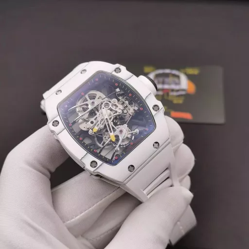 The new RM 27-02 is a sports tourbillon watch designed by 〖RICHARD MILLE〗 for tennis player Rafael Nadal. It not only uses an ultra-light case, but also has super stability to withstand the huge acceleration at the moment of hitting the ball. In the men's 400-meter sprint final at the Rio Olympics, South African athlete Wayde van Niekerk crossed the finish line wearing this watch and won the gold medal.RICHARD MILLE was inspired by the chassis of the racing car and integrated the hollow main plate and case of the movement to greatly improve the impact resistance. In order to make the watch lighter, Richard Mille also cooperated with North Thin Ply Technology to develop a hard and wear-resistant 