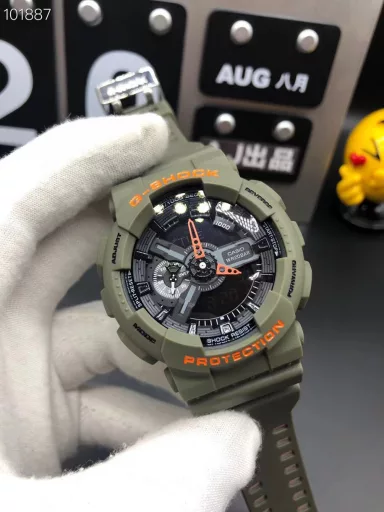 GA-110 Hand-raise Light Casio G-SHOCK--Classic shockproof dial design👍In stock and shipped immediately, 45-degree automatic hand-raise light function with strong visual impact🙈LCD liquid crystal display💡Stopwatch speed function accurate to 1/1000 second⌛Shockproof📣Anti-magnetic💥200 meters waterproof🏊48 city time📲Countdown⏳Alarm clock⏰Fully automatic calendar and other powerful functions