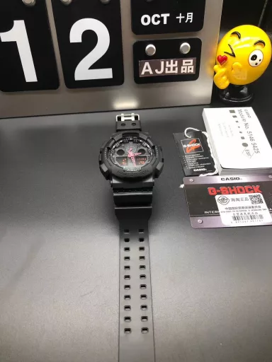 GA-110 Hand-raise Light Casio G-SHOCK--Classic shockproof dial design👍In stock and shipped immediately, 45-degree automatic hand-raise light function with strong visual impact🙈LCD liquid crystal display💡Stopwatch speed function accurate to 1/1000 second⌛Shockproof📣Anti-magnetic💥200 meters waterproof🏊48 city time📲Countdown⏳Alarm clock⏰Fully automatic calendar and other powerful functions
