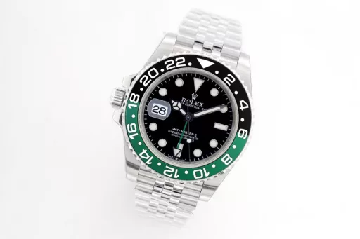 EW2022 new product, Greenwich left-handed Sprite bezel① Exclusively customized 3186 movement, can adjust the hour hand, can adjust the calendar by the hour hand, restore all the original functions, stable and reliable quality;② Bezel: high-tech integrated ceramic outer bezel, with platinum font;③ Case: size and thickness are consistent with the original, thickness is only 12.5;④ Lettering: top Swiss ice blue luminous, polished letter nails, color matching;⑤ Glass: sapphire glass with 2.5 times magnifying glass effect, transparent glass;⑥ Steel strap: 904 stainless steel strap, each strap fits perfectly with the lugs, giving the wrist the highest comfort;EW products must be fine products, and every extreme detail is the sincerity of the EW factory's ingenuity development;