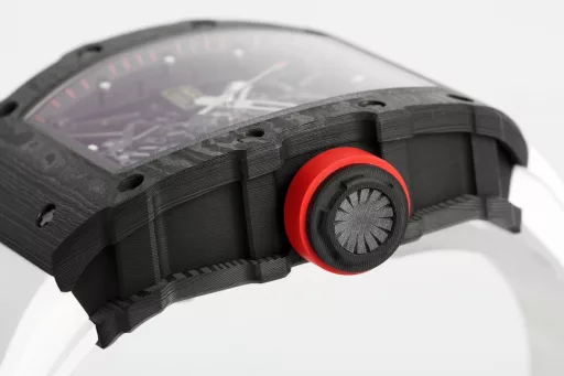 ZF.Factory once again amazed the watch industry and officially opened a new milestone for RM35-02!1) Case: The watch is made of high-tech TPT [quartz fiber] material, with a size of 49.94*44.5MM and a thickness of no more than 45μm. The silica fiber layer is interwoven with special resin fibers through a special automated control system. The fibers between the layers are interwoven at a 45-degree angle. After being heated to 120 degrees Celsius in a three-stage high-temperature flame furnace, they are sent to ProArt for processing and molding. Natural quartz fiber is white, light in texture, and has super impact resistance, non-allergic and UV resistance.2) Movement: Equipped with the newly developed Calibre RMAL1 integrated movement, the movement base and bridge are made of grade 5 titanium alloy sandblasting process, and are treated with PVD/Titaly to ensure maximum rigidity and smooth surface. The unique variable geometry balance wheel can speed up or slow down the winding by adjusting the position of six different wings. The inertial balance wheel oscillates at a frequency of 28800VPH and is equipped with a double barrel system to ensure greater and more stable torque. It also provides a 55-hour power reserve.More importantly, the newly released RMAL1 integrated movement of ZF is the only one in the market that uses real white gemstones on the upper and lower parts of the balance wheel on an integrated base. It is genuine and affordable! This is also the biggest difference from the patch gemstones on the market (other manufacturers)! This is a huge leap forward in ZF's research and development!