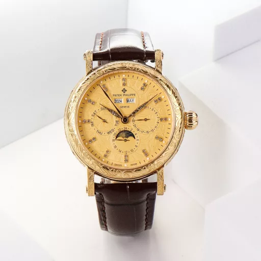 [Iron strokes and silver hooks, vigorous and powerful] High-value new products, simple. Retro. Exquisite craftsmanship!The best collection of the year - Patek Philippe Classic Super Complex Multifunctional Perpetual Calendar Function Watch. The team spent more than two years to carefully design, regardless of cost, dare to be the first, strive for perfection, overcome many difficulties, break through multiple technical bottlenecks, the movement model is CH 29-535 upgraded version, stable quality! [Strap] Classic Italian calfskin strap, clear texture, good texture. Paired with the top Patek Philippe lantern buckle on the market, universal original without pressure.The elegant Calatrava carved case is very individual, and the 42mm diameter is suitable for the size of the average male wrist, consistent with the counter, very business and casual.