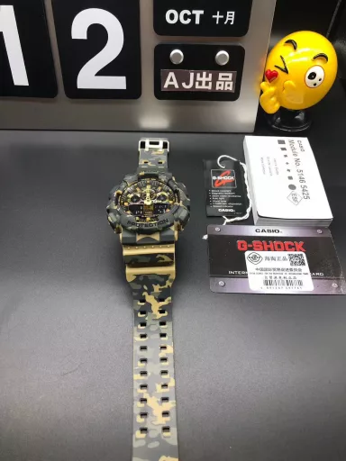 GA-110 Hand-raise Light Casio G-SHOCK--Classic shockproof dial design👍In stock and shipped immediately, 45-degree automatic hand-raise light function with strong visual impact🙈LCD liquid crystal display💡Stopwatch speed function accurate to 1/1000 second⌛Shockproof📣Anti-magnetic💥200 meters waterproof🏊48 city time📲Countdown⏳Alarm clock⏰Fully automatic calendar and other powerful functions
