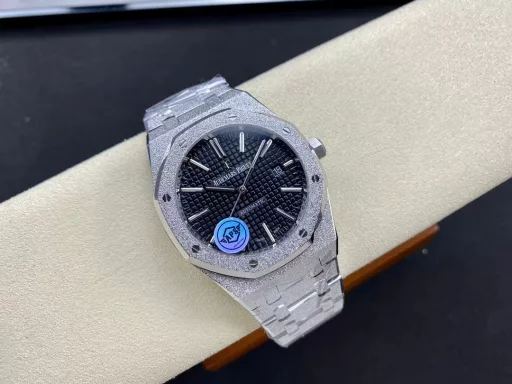 APS 15410 new product, frosted gold watchAudemars Piguet frosted gold craft is commonly known as hammered gold craft, also known as 