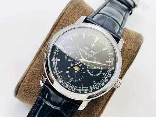 The highest version on the market, Vacheron Constantin Historical Masterpiece Series 3100V/000R_B422 Perpetual Calendar Multi-Function Watch!1⃣️Equipped with the same movement as the original, the balance wheel is exactly the same as the original, and all functions can be used normally.2⃣️Improved the curvature of the four corners of the case, the dial color curvature is more consistent, the 12 scales are polished more delicately, and the overall look is closer to the counter!3⃣️Paired with Italian cowhide to make the wrist more comfortable!TWS Factory boutique replica, please appreciate your appreciation