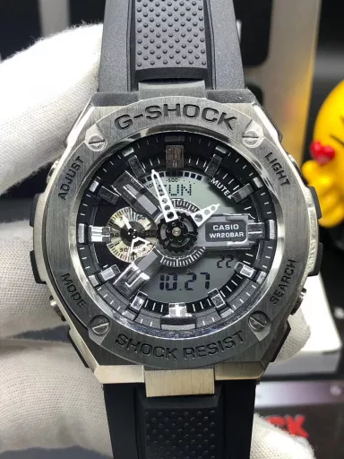 GST-400G hand-raise light Casio G-SHOCK--classic shockproof dial design👍In stock and shipped immediately, 45-degree automatic hand-raise light function with strong visual impact🙈LCD liquid crystal display💡Stopwatch speed function accurate to 1/1000 second⌛Shockproof📣Anti-magnetic💥200 meters waterproof🏊48 city time📲Countdown⏳Alarm clock⏰Fully automatic calendar and other powerful functions
