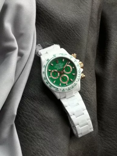 Accepting reservations [rose][rose][rose]N6 Factory super cost-effective [strong] belongs to the AET company co-branded ceramic Daytona series:① Using Dandong 4131 exclusive movement trial version 4801 machine, currently the most stable version of 4131 movement, zero repair, super stable [rose]② Imported nano solid core ceramic material, after continuous testing, the material is not easy to break, and is cut-resistant, wear-resistant, and anti-fouling [rose]③ All literal colors are infinitely close to the original color [rose]④ It has 5 color schemes, Bis Abu Dhabi Bis Kai Green, Racing Green, Sakura Pink, Panda White Series, quality online, absolutely super cost-effective watch [rose]