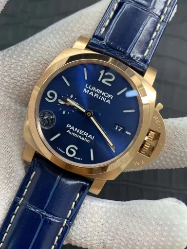 VS: 44MM 