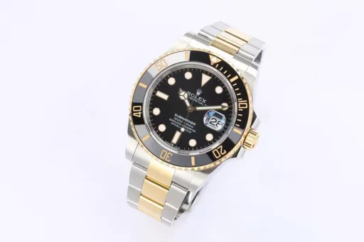 EW Rolex Submariner 41 series (original mold, size and thickness match the original)1⃣️Equipped with Rolex's new blue balance spring 3235 movement;2⃣️The same thickness as the original 12.5mm: watch diameter 41mm; ceramic bezel; sapphire crystal watch mirror;3⃣️Solid center axis; polished letter pins; top Swiss ice blue luminous, consistent with Rolex original luminous;4⃣️Highly transparent sapphire glass;5⃣️Top workmanship, each strap fits perfectly with the lugs, giving the highest comfort to the wrist;6⃣️18K gold ceramic letter bezel, durable and non-fading; (the manufacturer promises free replacement if it fades)Every extreme detail is the sincerity of EW factory's ingenuity!