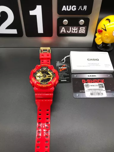 GA-110 Hand-raise Light Casio G-SHOCK--Classic shockproof dial design👍In stock and shipped immediately, 45-degree automatic hand-raise light function with strong visual impact🙈LCD liquid crystal display💡Stopwatch speed function accurate to 1/1000 second⌛Shockproof📣Anti-magnetic💥200 meters waterproof🏊48 city time📲Countdown⏳Alarm clock⏰Fully automatic calendar and other powerful functions