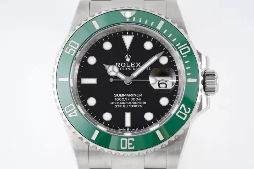 ZF Factory's shocking masterpiece ROLEX Submariner SUB series 41MM (third generation Submariner)ZF innovates with the times. In the era of crazy Submariner replica watches, the factory is the king bomb.1) The case body, the 41 Submariner genuine product is purchased and newly molded. All details are aligned with the genuine product. It is the only company that dares to promise that the whole body (case, strap, and buckle) is made of 904L Oyster steel, which is high-strength brushed, polished, and engraved. It is full of plumpness. Corrosion-resistant, anti-oxidation, wear-resistant and durable. Details determine everything, perfectly restoring the feel and temperament of the genuine product.2) The bezel is equipped with a scratch-resistant Cerachrom ceramic bezel, which is the same as the genuine product in beeswax color (currently recognized as the best ceramic bezel in the market), and the color and brightness are restored by up to 98%. The ceramic bezel font tolerance reaches the 