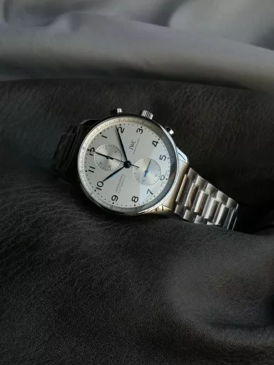 ZF Discovery Magazine, IWC Portuguese series IW371617 watch, stainless steel bracelet case, silver-white panda dial, 69355 automatic machinery, 41 mm.