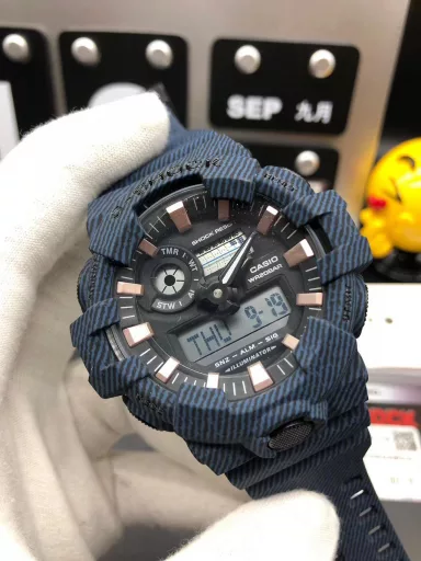 Hot selling GA-710 hand-raise light Casio G-SHOCK--classic shockproof dial design👍In stock and shipped immediately, 45-degree automatic hand-raise light function with strong visual impact🙈LCD liquid crystal display💡Stopwatch speed function accurate to 1/1000 second⌛Shockproof📣Anti-magnetic💥200 meters waterproof🏊48 city time📲Countdown⏳Alarm clock⏰Fully automatic calendar and other powerful functions