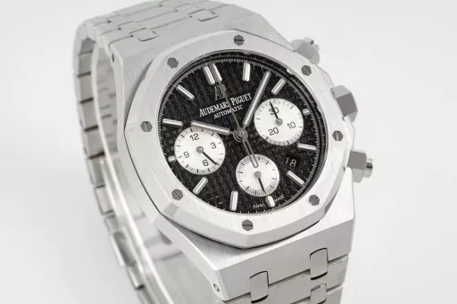 IPF new product is coming - Audemars Piguet 26331OR Royal Oak Multi-function Chronograph Mechanical Watch 41MM!Features: The case structure is consistent with the original authentic product, and the assembly method is consistent with the original, making the thickness thinner than before!The screw-in crown and the push-in chronograph button are consistent with the original, so it will not be fake at first glance! (Different from the market chronograph and reset buttons, which can only be pressed after the knob)1⃣️[Movement] 7750 modified original movement 6-digit small seconds The function is consistent with the original!2⃣️[Watch mirror] The mirror surface is the same as the original one. The sapphire glass mirror surface is placed at the same angle as the original, maintaining the same transparent brightness and consistent anti-glare effect!3⃣️[Case] ​​The case is made of stainless steel, using the original data to open the mold, top-level polishing, whether it is the texture or the texture, it is close to the original. After brushing and partial polishing, it flickers and shows a unique temperament of exquisiteness and toughness!4⃣️【Head grain】The most user-friendly loose head grain buffer ensures a better fit on the wrist and more comfortable to wear.5⃣️【Dial】Restores the exquisiteness of the authentic dial, the three-dimensional and neat 