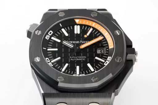 ZF factory creates a new ceramic art to create the ultimate black and white diving sports watch Audemars Piguet Royal Oak Offshore Series 15707 Series[Case] ​​42MM black and white ceramic is fired at high temperature and high pressure, with strong lines and fashionable colors, which is refreshing. The surface of the ceramic is brushed, making the appearance more tough and gorgeous, and continuing the consistent waterproof performance of the Royal Oak Offshore, ensuring reliability in diving sports. The diving timing display is a two-layer bezel inside the dial, which is controlled by the crown at 10 o'clock, and the crown at 3 o'clock controls the winding and adjustment time. Both are screw-in structures.[Dial] Decorated with the brand's traditional 