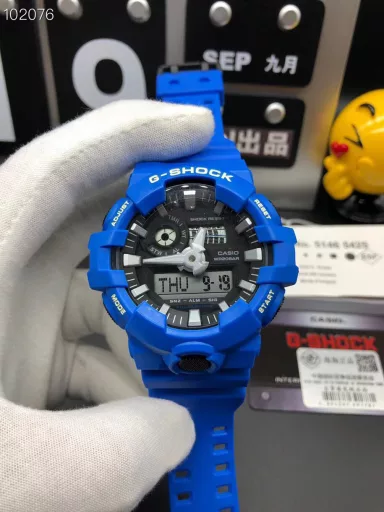 Hot selling GA-710 hand-raise light Casio G-SHOCK--classic shockproof dial design👍In stock and shipped immediately, 45-degree automatic hand-raise light function with strong visual impact🙈LCD liquid crystal display💡Stopwatch speed function accurate to 1/1000 second⌛Shockproof📣Anti-magnetic💥200 meters waterproof🏊48 city time📲Countdown⏳Alarm clock⏰Fully automatic calendar and other powerful functions📆