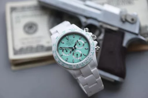 【ZF.Factory New Creative Modification】Dare to be the first in the world - create the first subversive Rolex Daytona chronograph in China, the king of the watch, truly experience limited edition!Super nano ceramic imported from Germany! It is the only one in the industry. The case, bracelet, Cerachrom ceramic solid outer ring and tachymeter scale are all made of the latest developed super nano ceramic material. This material can not only achieve the effect of scratch resistance, wear resistance and anti-fouling, but also greatly enhance the pressure resistance and waterproof performance of the watch. The dial scale is filled with Swiss super luminous material, so that you can still see the time clearly in the absence of light.From the original mold to 100% restoration, every detail has been precisely polished and repeatedly inspected hundreds of times to ensure the quality of each watch, equipped with ShanghaiCal.4130 movement, with a swing frequency of 28,800 times/hour. The power reserve time reaches 72 hours+. The diameter of the watch: 40 x 12.4mm, the weight is only 108g, light and comfortable, and the wearing feeling is unparalleled.Produced by ZF Factory, it injects infinite creativity and life into your watch, creating classics that are difficult to surpass!