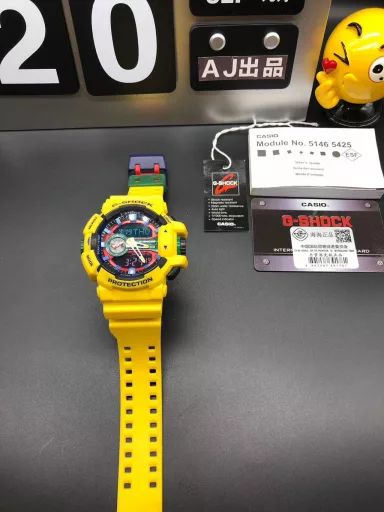 GA-400 hand-raise light Casio G-SHOCK--classic shockproof dial design👍In stock and shipped immediately, 45-degree automatic hand-raise light function with strong visual impact🙈LCD liquid crystal display💡Stopwatch speed function accurate to 1/1000 second⌛Shockproof📣Anti-magnetic💥200 meters waterproof🏊48 city time📲Countdown⏳Alarm clock⏰Fully automatic calendar and other powerful functions