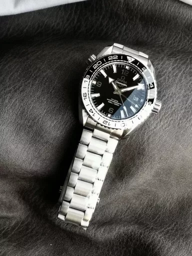 VS limited edition recommendation: Omega Seamaster series 215.30.44.22.01.001 watch, stainless steel bracelet case, bidirectional rotating bezel, black dial, 8906 automatic machinery, 43.5 mm.