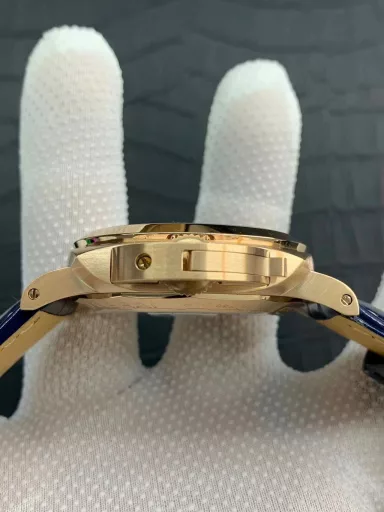 VS: 44MM 