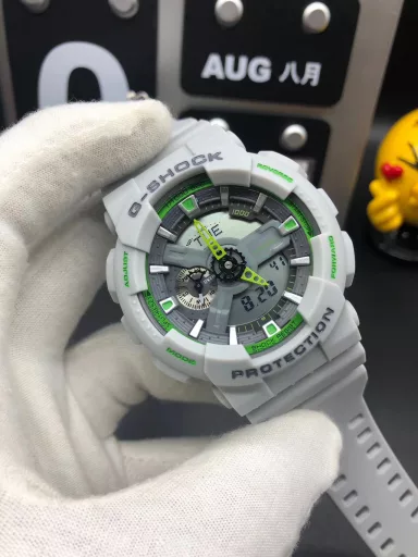 GA-110 Hand-raise Light Casio G-SHOCK--Classic shockproof dial design👍In stock and shipped immediately, 45-degree automatic hand-raise light function with strong visual impact🙈LCD liquid crystal display💡Stopwatch speed function accurate to 1/1000 second⌛Shockproof📣Anti-magnetic💥200 meters waterproof🏊48 city time📲Countdown⏳Alarm clock⏰Fully automatic calendar and other powerful functions