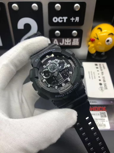 GA-110 Hand-raise Light Casio G-SHOCK--Classic shockproof dial design👍In stock and shipped immediately, 45-degree automatic hand-raise light function with strong visual impact🙈LCD liquid crystal display💡Stopwatch speed function accurate to 1/1000 second⌛Shockproof📣Anti-magnetic💥200 meters waterproof🏊48 city time📲Countdown⏳Alarm clock⏰Fully automatic calendar and other powerful functions