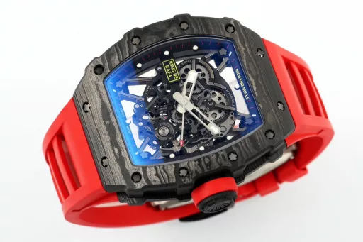 ZF.Factory once again amazed the watch industry and officially opened a new milestone for RM35-02!1) Case: The watch is made of high-tech TPT [quartz fiber] material, with a size of 49.94*44.5MM and a thickness of no more than 45μm. The silica fiber layer is interwoven with special resin fibers through a special automated control system. The fibers between the layers are interwoven at a 45-degree angle. After being heated to 120 degrees Celsius in a three-stage high-temperature flame furnace, they are sent to ProArt for processing and molding. Natural quartz fiber is white, light in texture, and has super impact resistance, non-allergic and UV resistance.2) Movement: Equipped with the newly developed Calibre RMAL1 integrated movement, the movement base and bridge are made of grade 5 titanium alloy sandblasting process, and are treated with PVD/Titaly to ensure maximum rigidity and smooth surface. The unique variable geometry balance wheel can speed up or slow down the winding by adjusting the position of six different wings. The inertial balance wheel oscillates at a frequency of 28800VPH and is equipped with a double barrel system to ensure greater and more stable torque. It also provides a 55-hour power reserve.More importantly, the newly released RMAL1 integrated movement of ZF is the only one in the market that uses real white gemstones on the upper and lower parts of the balance wheel on an integrated base. It is genuine and affordable! This is also the biggest difference from the patch gemstones on the market (other manufacturers)! This is a huge leap forward in ZF's research and development!
