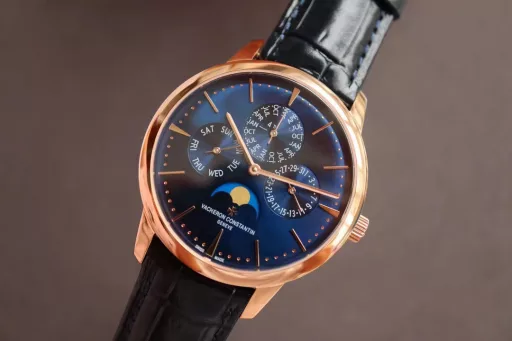 [The thinnest version on the Internet] Mx new product - Vacheron Constantin Patrimony Contemporaine Heritage Series Ultra-thin Perpetual Calendar Watch[Case]: The watch has a diameter of 41mm and a thickness of 9.4mm, which is only 0.03cm different from the thickness of the authentic product, making it the thinnest version on the Internet. The watch has simple lines and smooth contours, adhering to the consistent slimness and elegance of the Heritage Series. It is a 