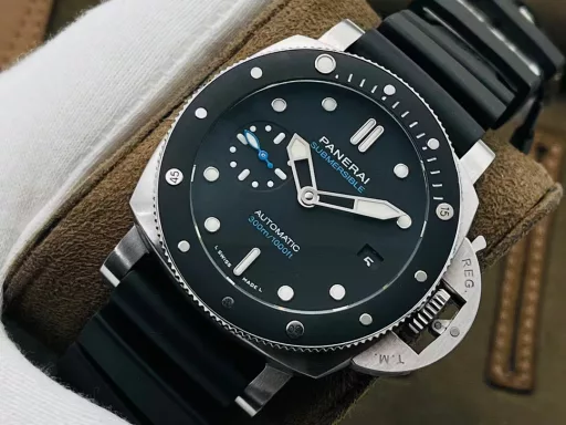 VS Panerai Pam683 watch!1⃣️Diameter 42MM, standard size for Asian wrists.