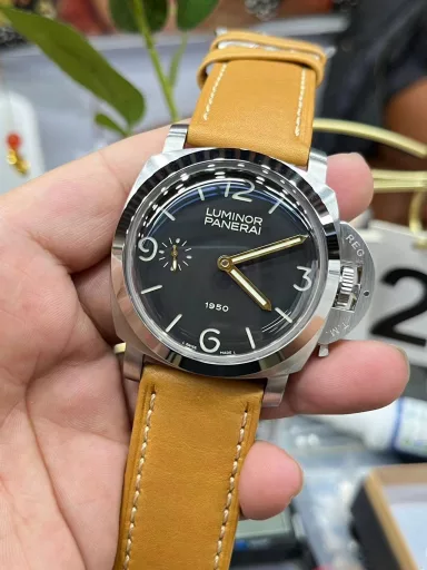 vs Panerai 127/47mm dial/manual movement 6497-2 with shock absorber and gooseneck screw