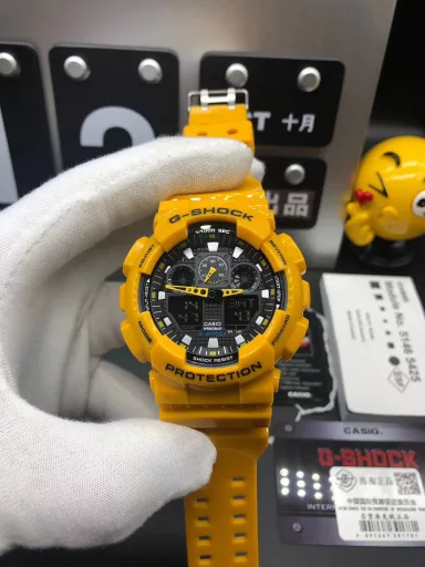 GA-110 Hand-raise Light Casio G-SHOCK--Classic shockproof dial design👍In stock and shipped immediately, 45-degree automatic hand-raise light function with strong visual impact🙈LCD liquid crystal display💡Stopwatch speed function accurate to 1/1000 second⌛Shockproof📣Anti-magnetic💥200 meters waterproof🏊48 city time📲Countdown⏳Alarm clock⏰Fully automatic calendar and other powerful functions